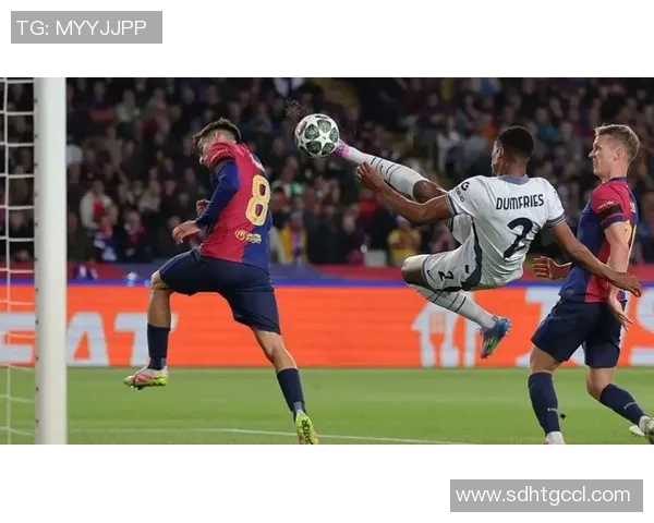 足球明星骑踏板挑战赛精彩瞬间全记录视频播放分享