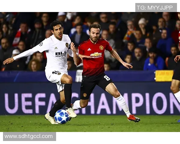 曼联队足球明星阵容全解析及最新球员动态介绍